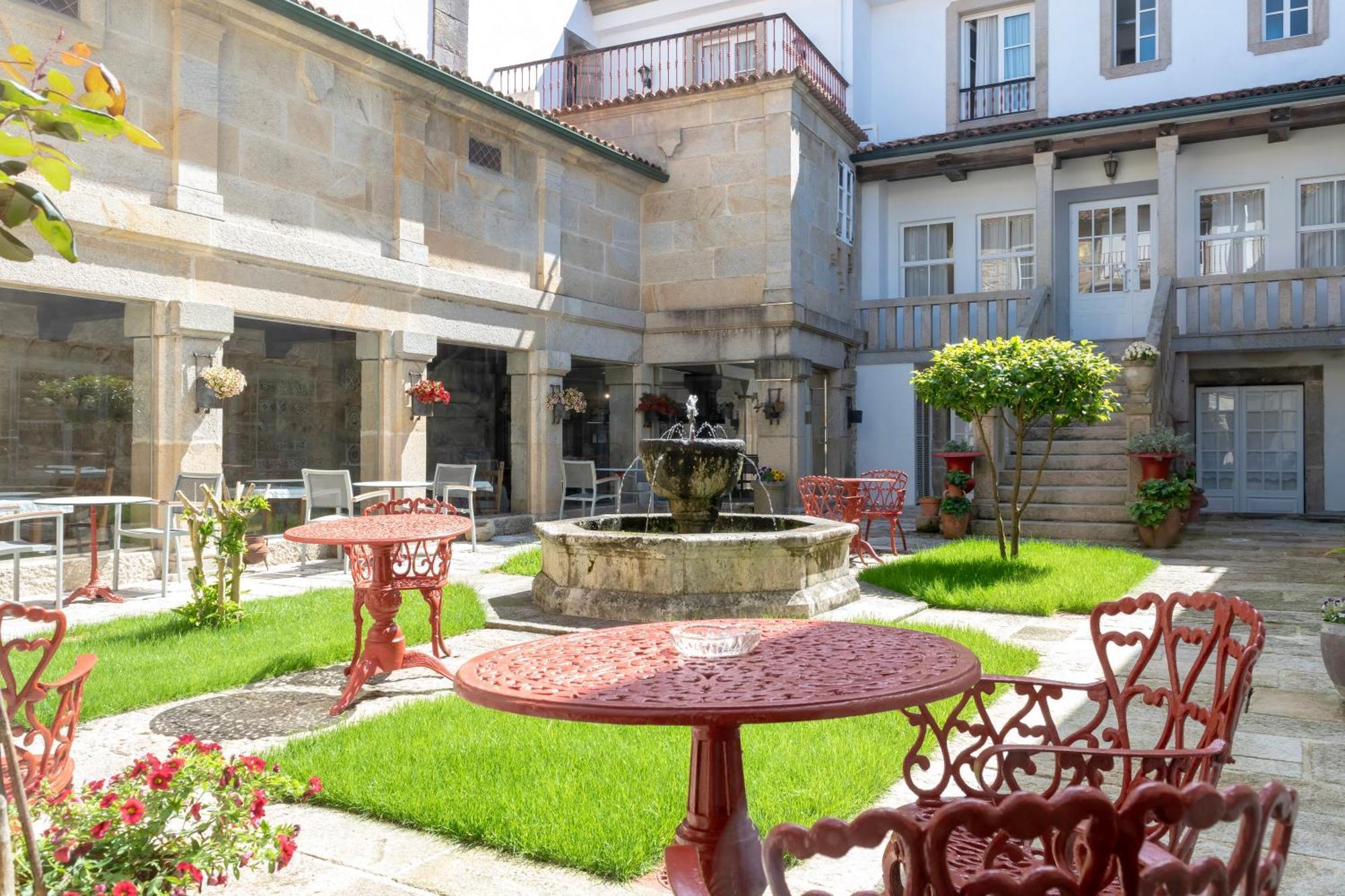 Hotel Monumento Convento De San Benito A Guarda Exterior photo