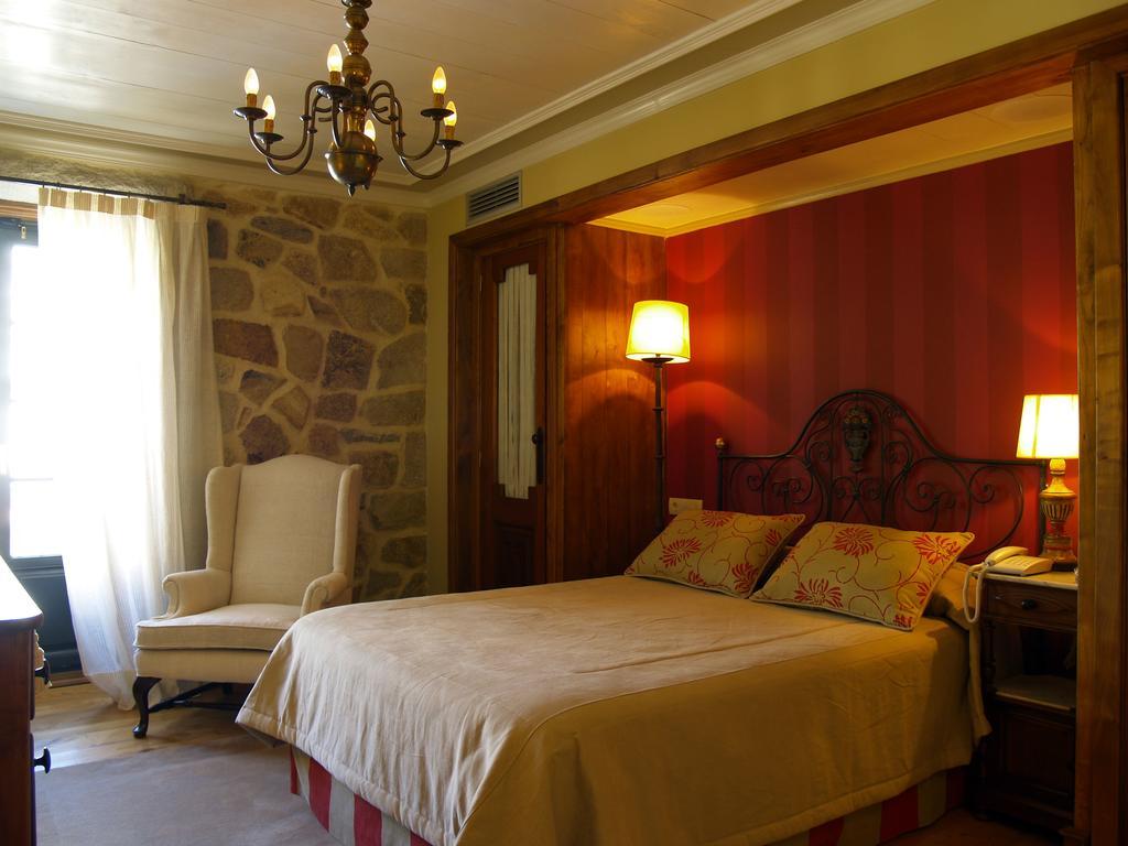 Hotel Monumento Convento De San Benito A Guarda Room photo